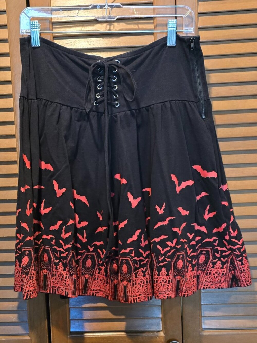 🧛‍♂️ Universal Monsters Dracula Bat Lace-Up Skirt (Plus Size) - Picture 3 of 8